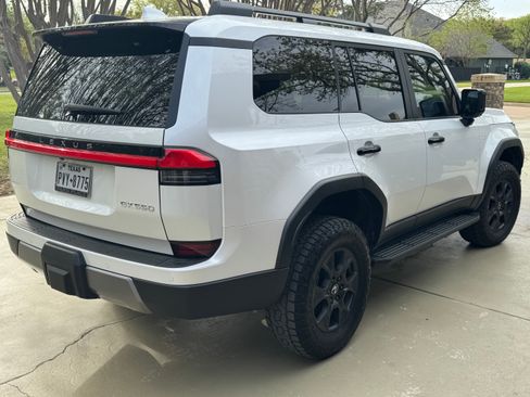 Used 2025 Lexus GX 550 image 6