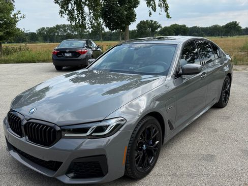 Used 2022 BMW 530e xDrive w/ Executive Package AWD/4WD image 14