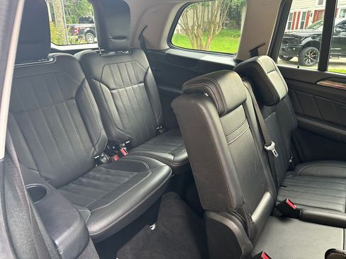 Used 2016 Mercedes-Benz GL 450 4MATIC image 9