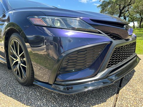 Used 2022 Toyota Camry SE FWD image 13