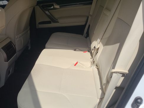 Used 2021 Lexus GX 460 Premium w/ Premium Package image 24