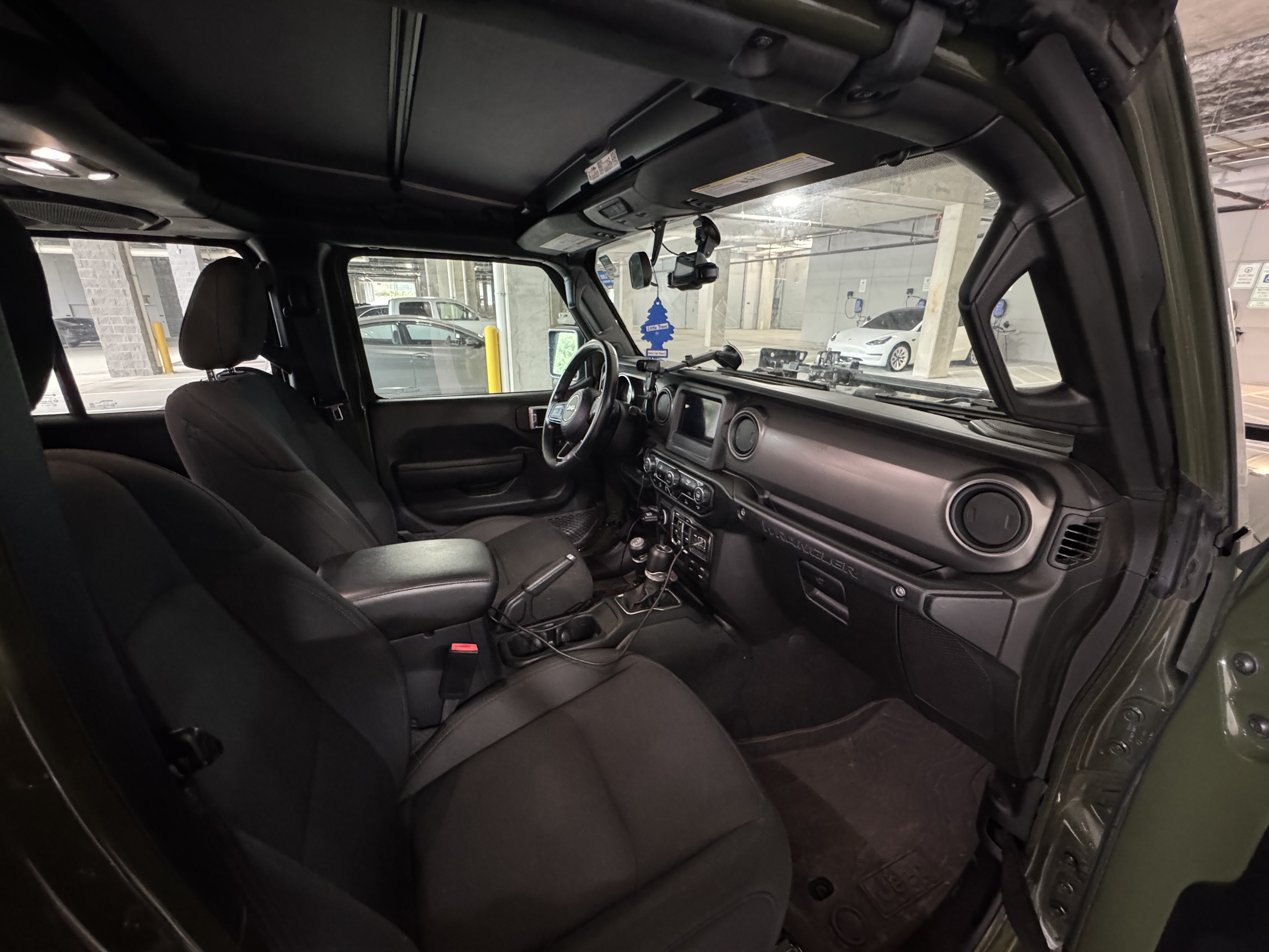 Used 2022 Jeep Wrangler Unlimited Sport AWD/4WD image 14