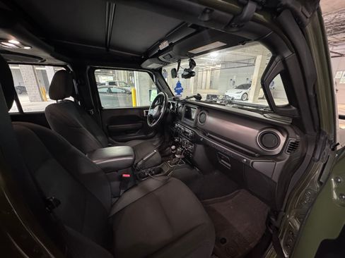 Used 2022 Jeep Wrangler Unlimited Sport AWD/4WD image 14