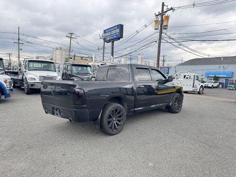 Used 2015 RAM 1500 Limited image 9