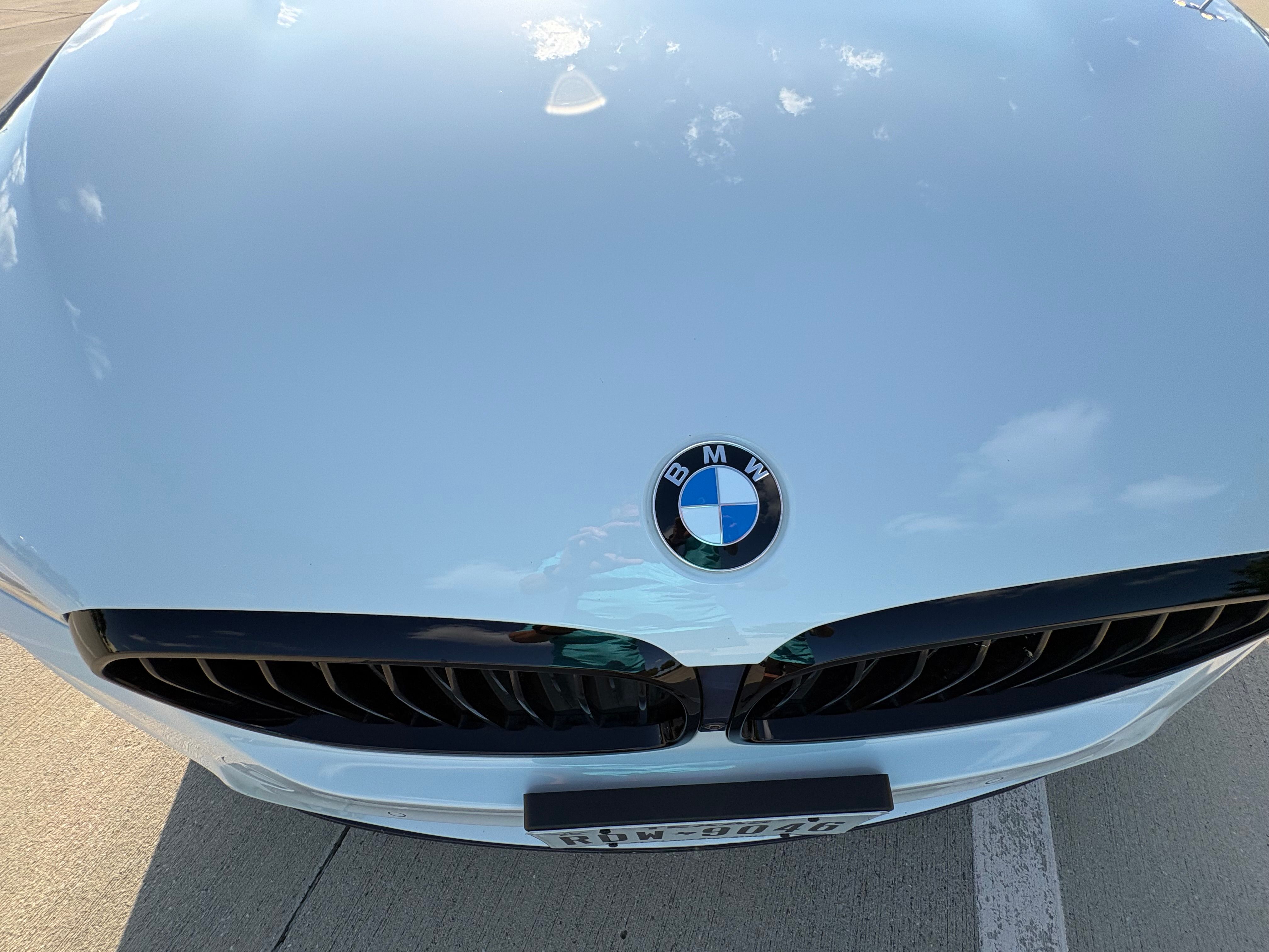 Used 2018 BMW 530e xDrive w/ M Sport Package 2 AWD/4WD image 9