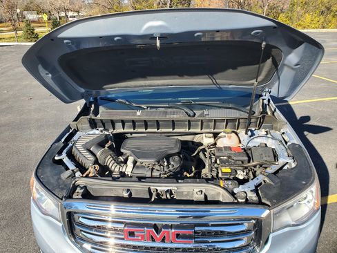 Used 2017 GMC Acadia SLT image 27