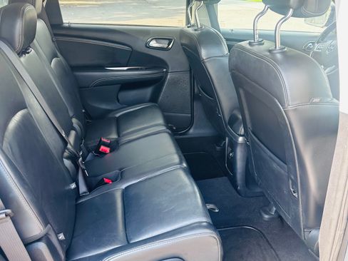 Used 2018 Dodge Journey Crossroad w/ Popular Equipment Group FWD image 16