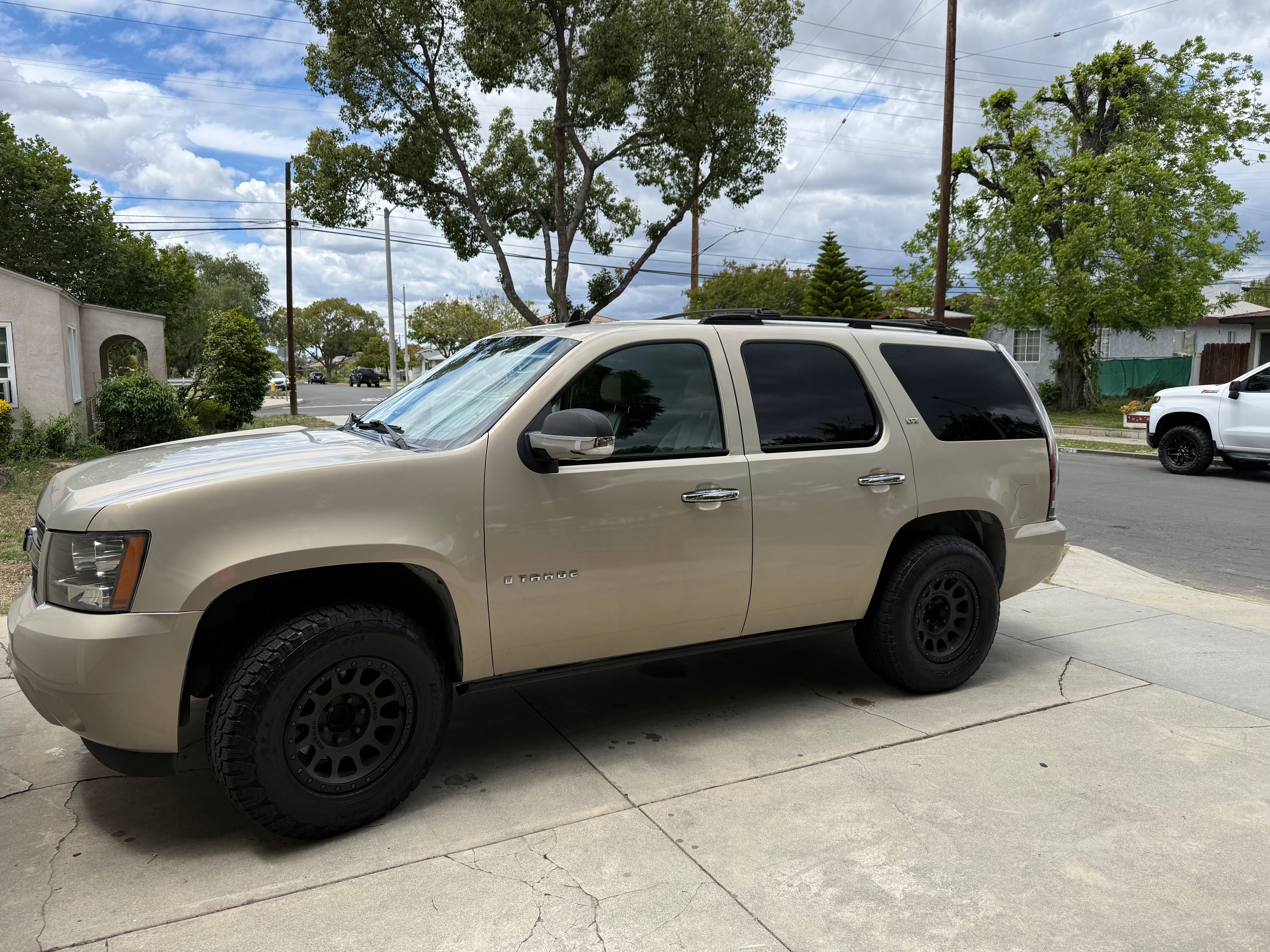 Used 2007 Chevrolet Tahoe LTZ w/ LTZ Preferred Equipment Group RWD image 11