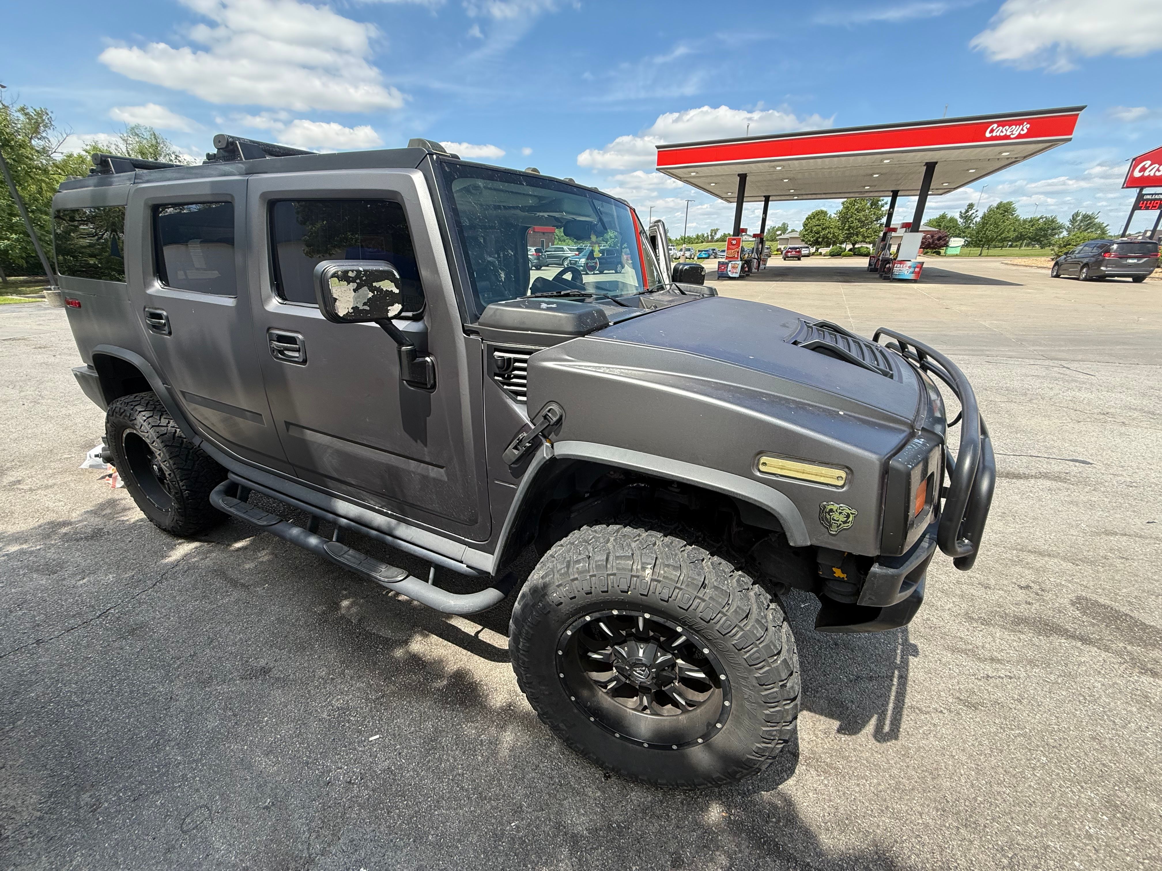 Used 2005 HUMMER H2 w/ Preferred Equipment Group AWD/4WD image 1