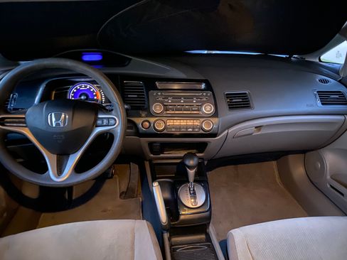 Used 2010 Honda Civic LX image 8