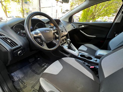 Used 2012 Ford Focus SE FWD image 9