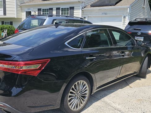 Used 2018 Toyota Avalon Limited w/ All Weather Liner Package FWD image 1