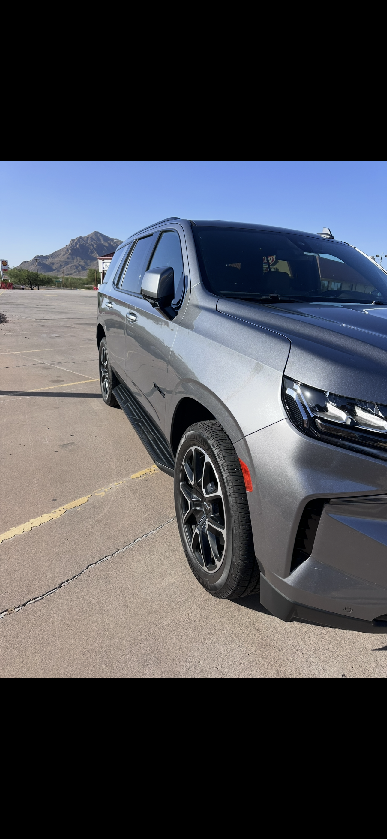 Used 2022 Chevrolet Tahoe RST w/ Sport Performance Package AWD/4WD image 1