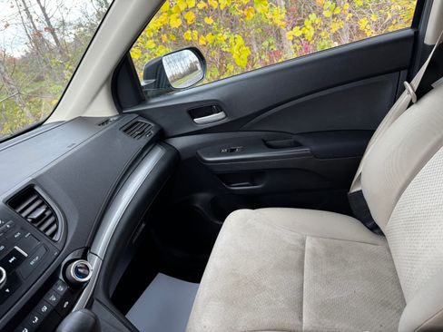 Used 2015 Honda CR-V LX image 15
