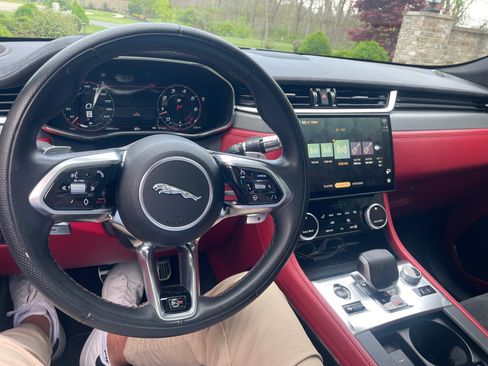 Used 2022 Jaguar F-PACE SVR AWD/4WD image 12