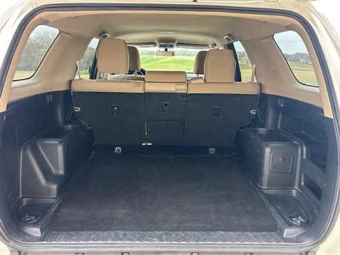 Used 2012 Toyota 4Runner SR5 image 11