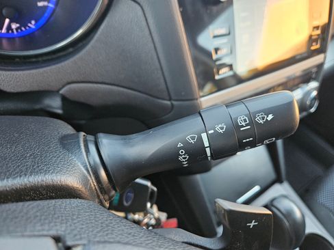 Used 2017 Subaru Outback 2.5i Premium image 17