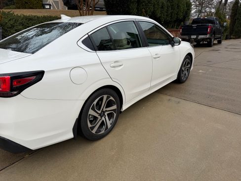 Used 2020 Subaru Legacy Limited image 9
