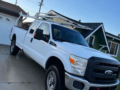 Used 2011 Ford F350 XL w/ PWR Equipment Group AWD/4WD image 2