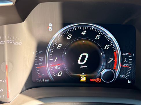 Used 2015 Chevrolet Corvette Z06 w/ 3LZ Preferred Equipment Group image 12