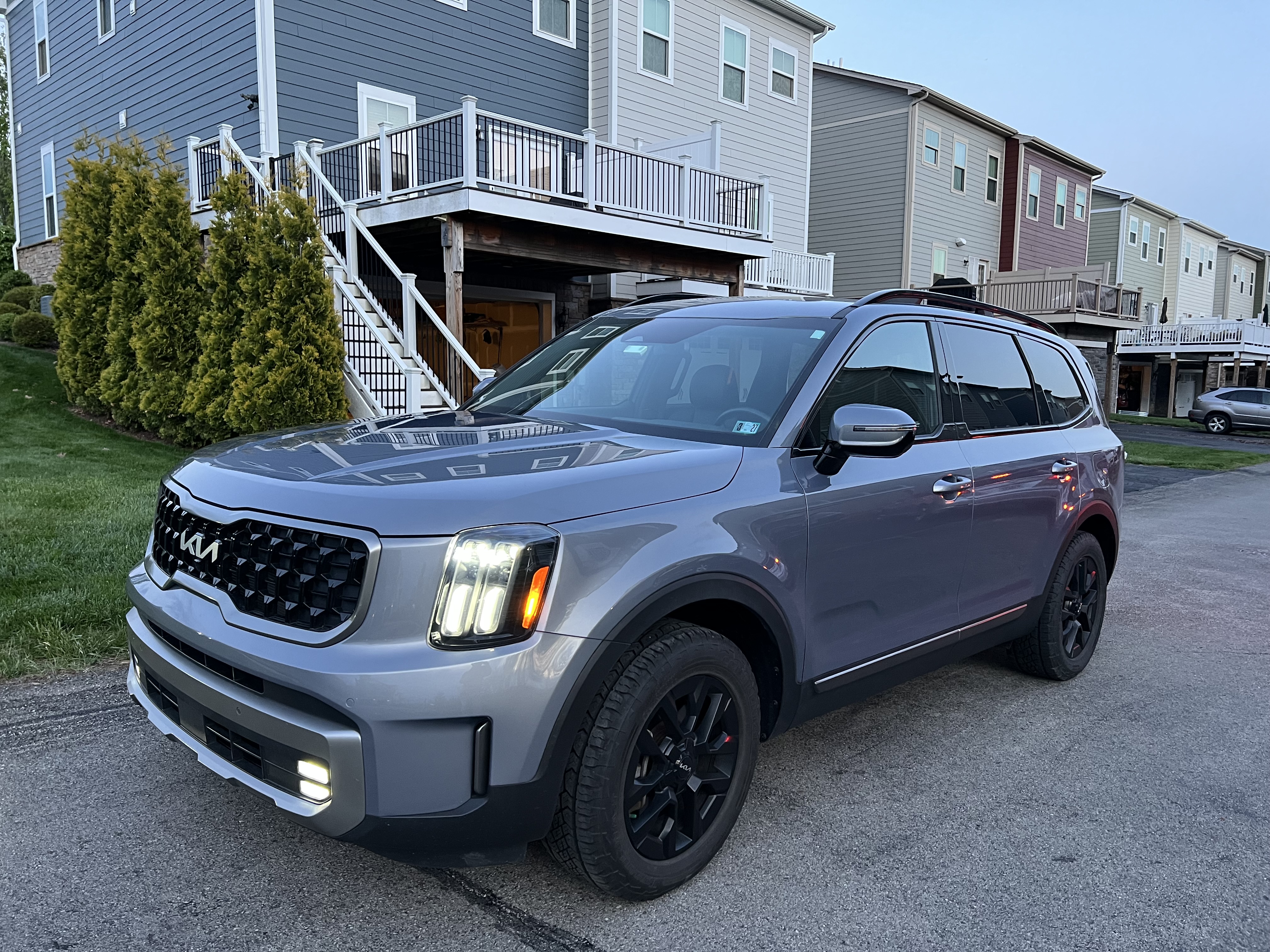 Used 2023 Kia Telluride SX X-Pro AWD/4WD image 2