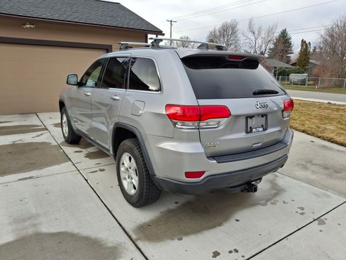 Used 2015 Jeep Grand Cherokee Laredo image 4