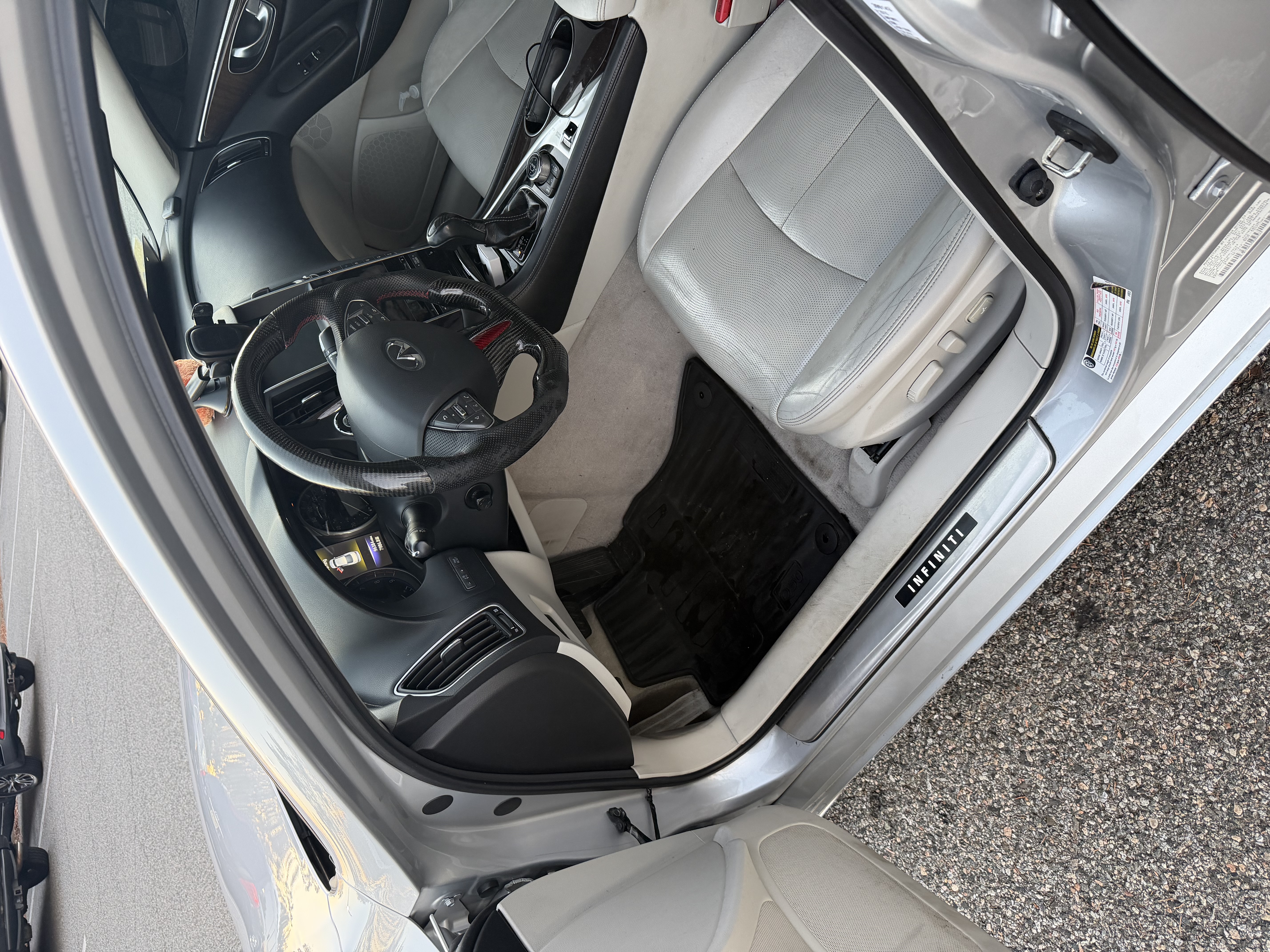 Used 2015 INFINITI Q50 Premium w/ Deluxe Touring Package AWD/4WD image 16