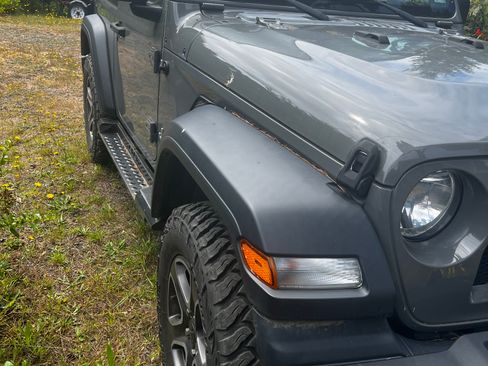Used 2019 Jeep Wrangler Sport AWD/4WD image 13