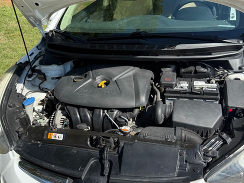 Used 2016 Hyundai Elantra Value Edition FWD image 20