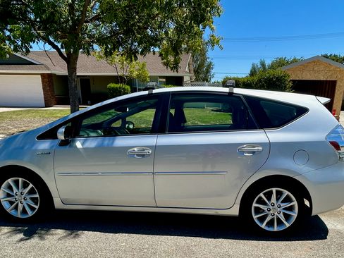 Used 2013 Toyota Prius V Five FWD image 1