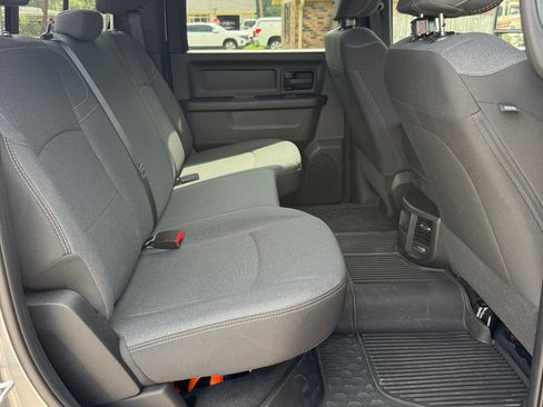 Used 2024 RAM 2500 Tradesman w/ Chrome Appearance Group AWD/4WD image 10