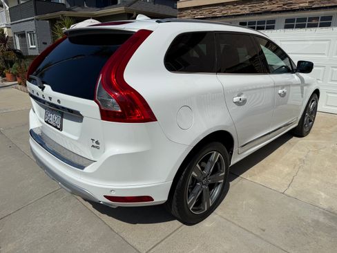 Used 2017 Volvo XC60 T6 Dynamic w/ Preferred Option Package AWD/4WD image 10