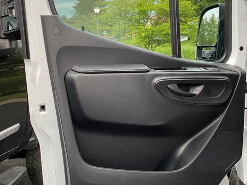 Used 2021 Mercedes-Benz Sprinter 3500 image 14