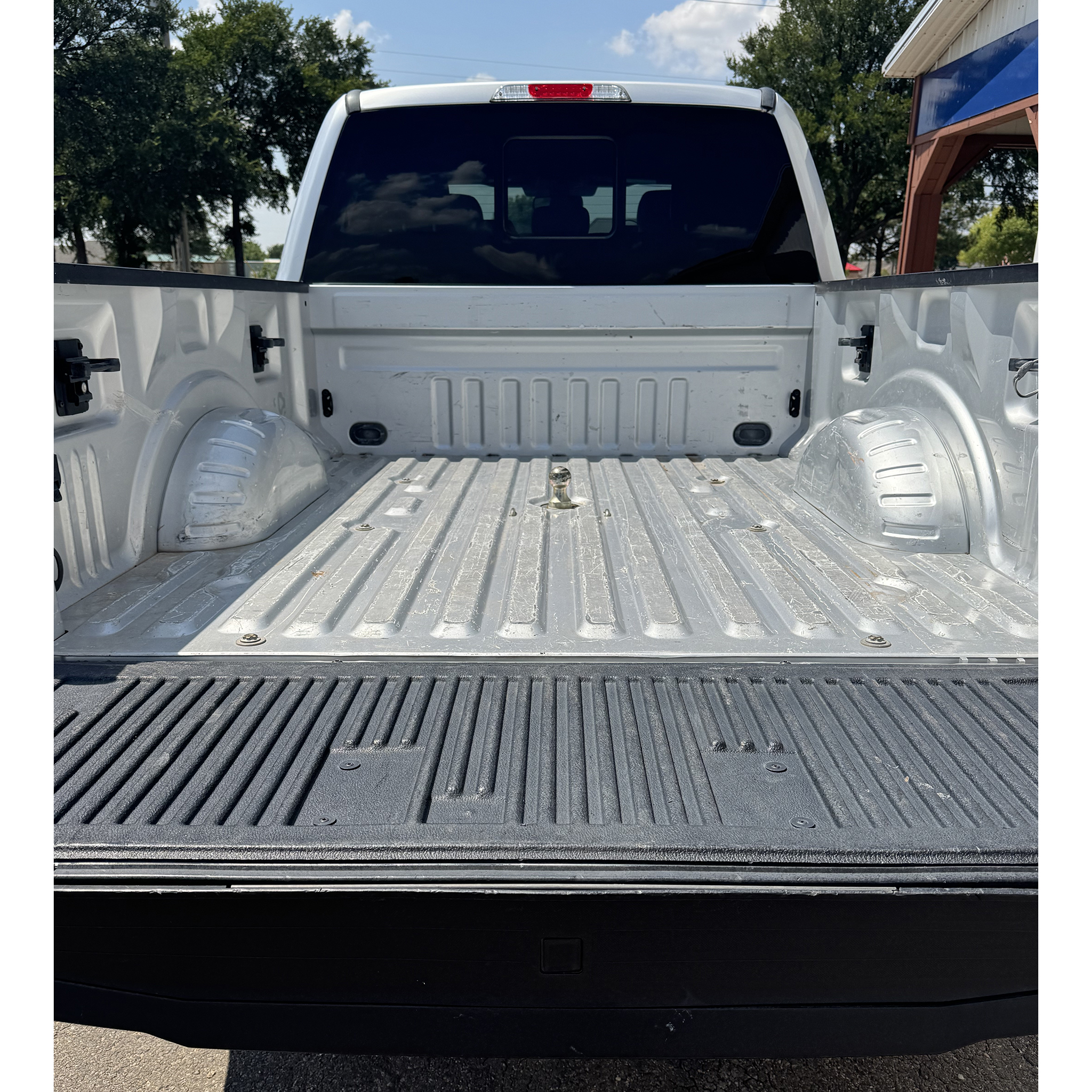 Used 2017 Ford F250 Lariat w/ Lariat Ultimate Package AWD/4WD image 10