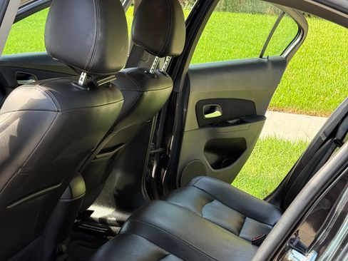 Used 2015 Chevrolet Cruze LT FWD image 11