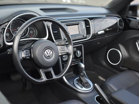 Used 2017 Volkswagen Beetle 1.8T S image 11