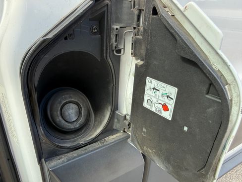 Used 2019 Ford Transit 350 XLT image 24