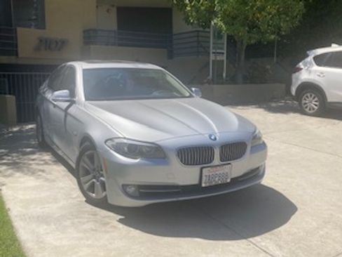 Used 2013 BMW 528i Sedan RWD image 1