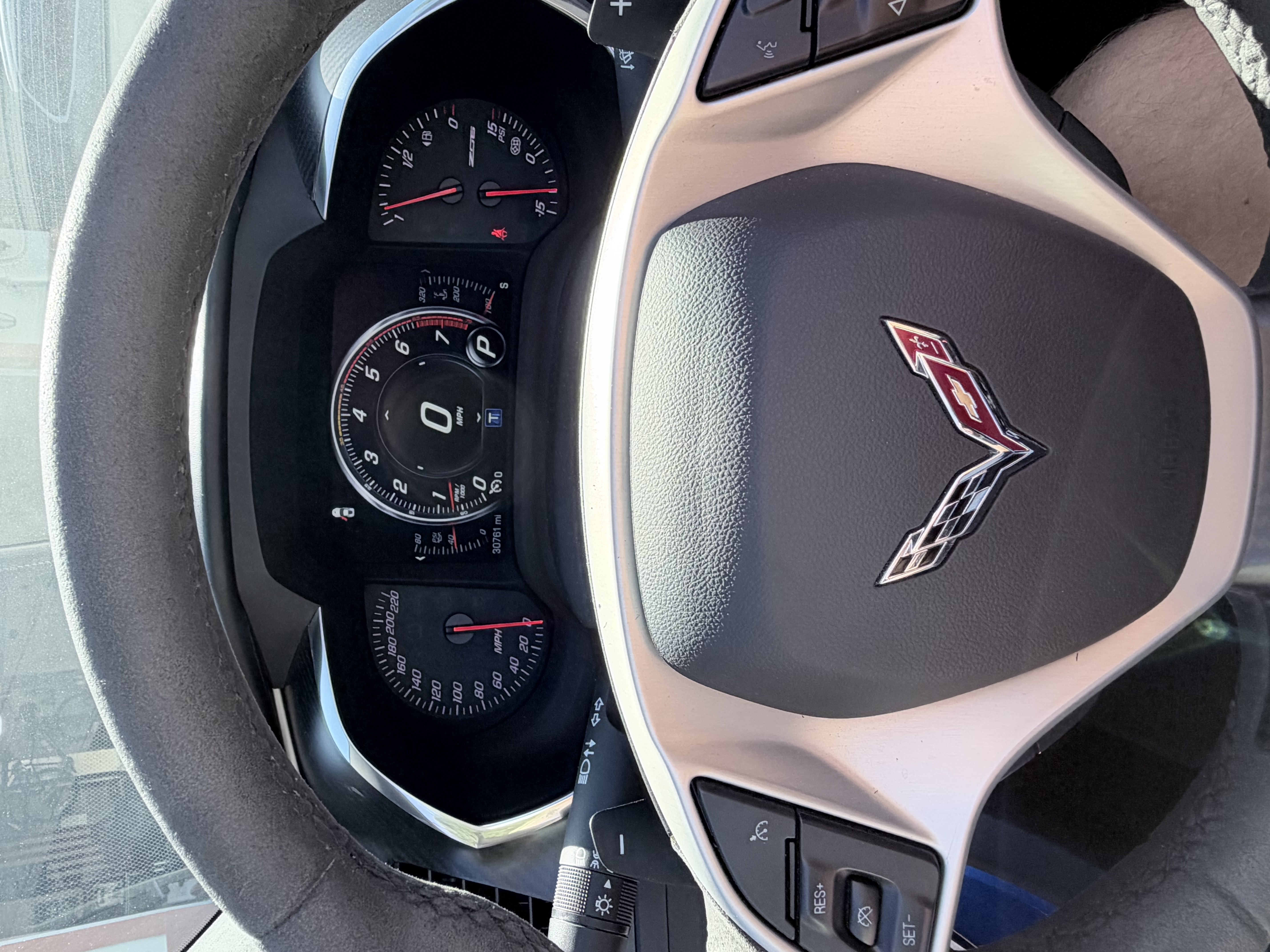 Used 2016 Chevrolet Corvette Z06 w/ 3LZ Preferred Equipment Group RWD image 15