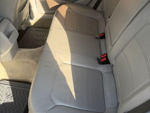 Used 2015 Volkswagen Passat 1.8T Wolfsburg Edition image 10