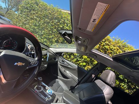 Used 2016 Chevrolet Malibu Hybrid w/ Leather Package FWD image 11