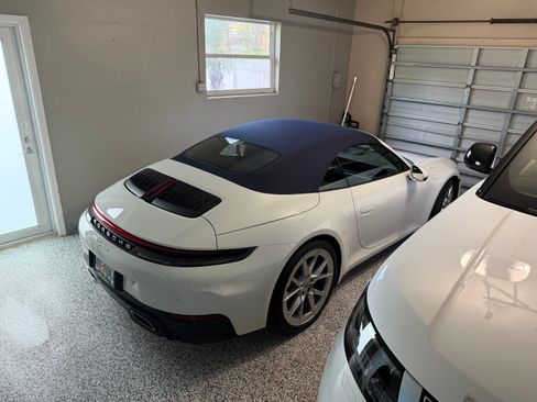 Used 2025 Porsche 911 Carrera RWD image 4
