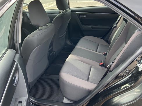 Used 2019 Toyota Corolla LE image 19