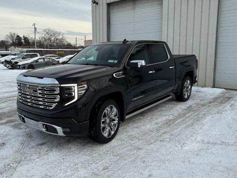 Used 2024 GMC Sierra 1500 Denali w/ Denali Reserve Package image 4