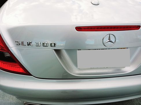 Used 2009 Mercedes-Benz SLK 300 image 26