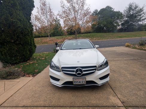 Used 2016 Mercedes-Benz E 350 Sedan image 2
