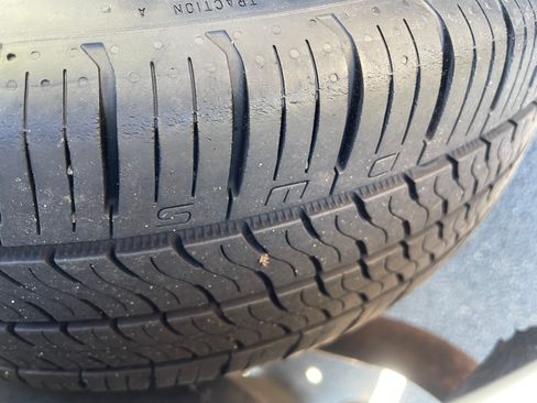 Used 2006 Toyota Matrix XR FWD image 15