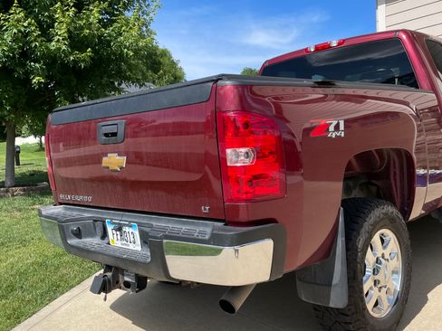 Used 2013 Chevrolet Silverado 2500 LT w/ Suspension Package, Off-Road AWD/4WD image 9