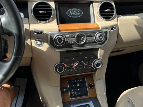 Used 2016 Land Rover LR4 HSE LUX image 6