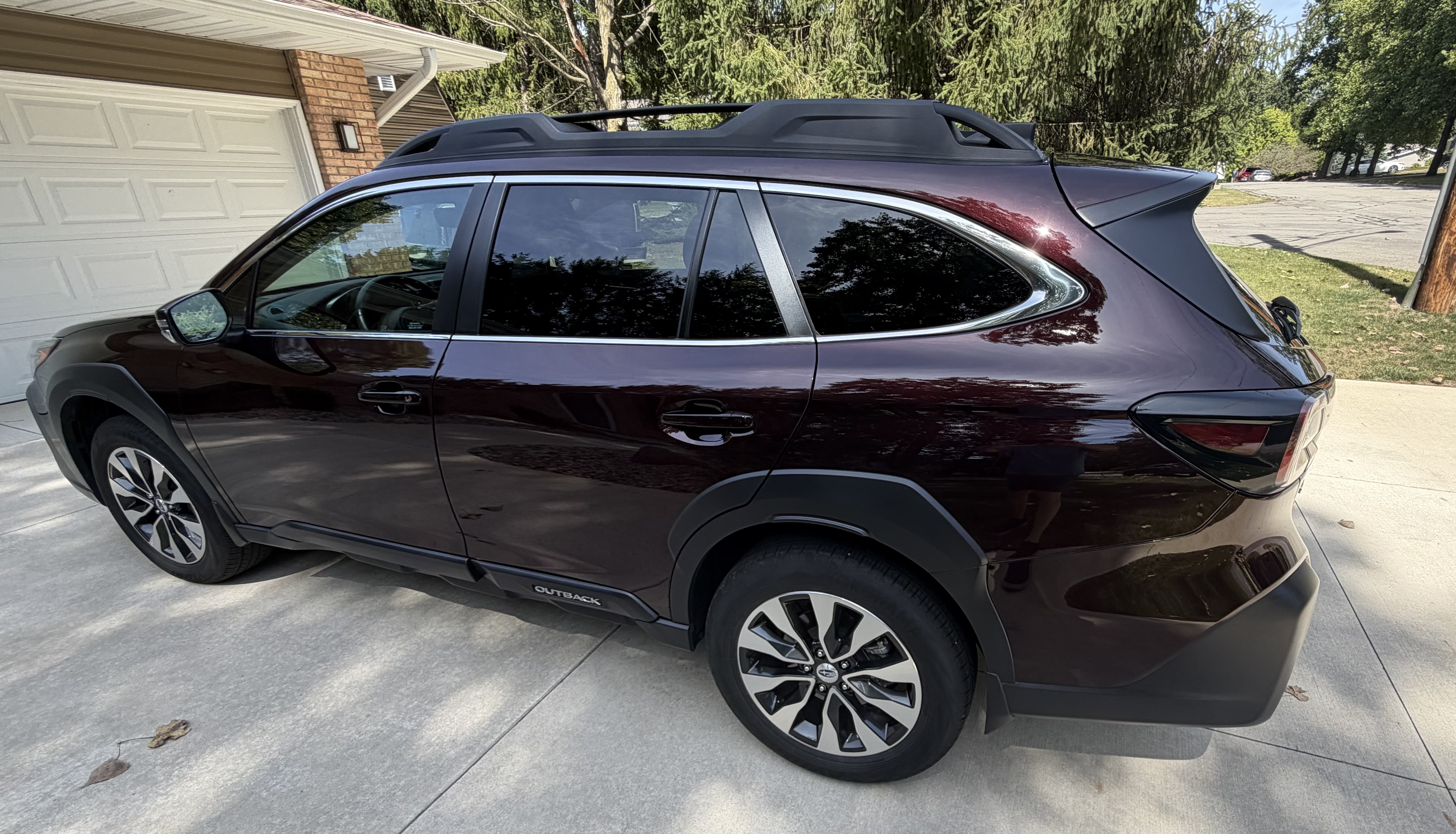 Used 2025 Subaru Outback Limited AWD/4WD image 5